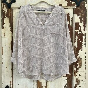 Maurice’s 3/4 Sleeve V-Neck Tunic Blouse